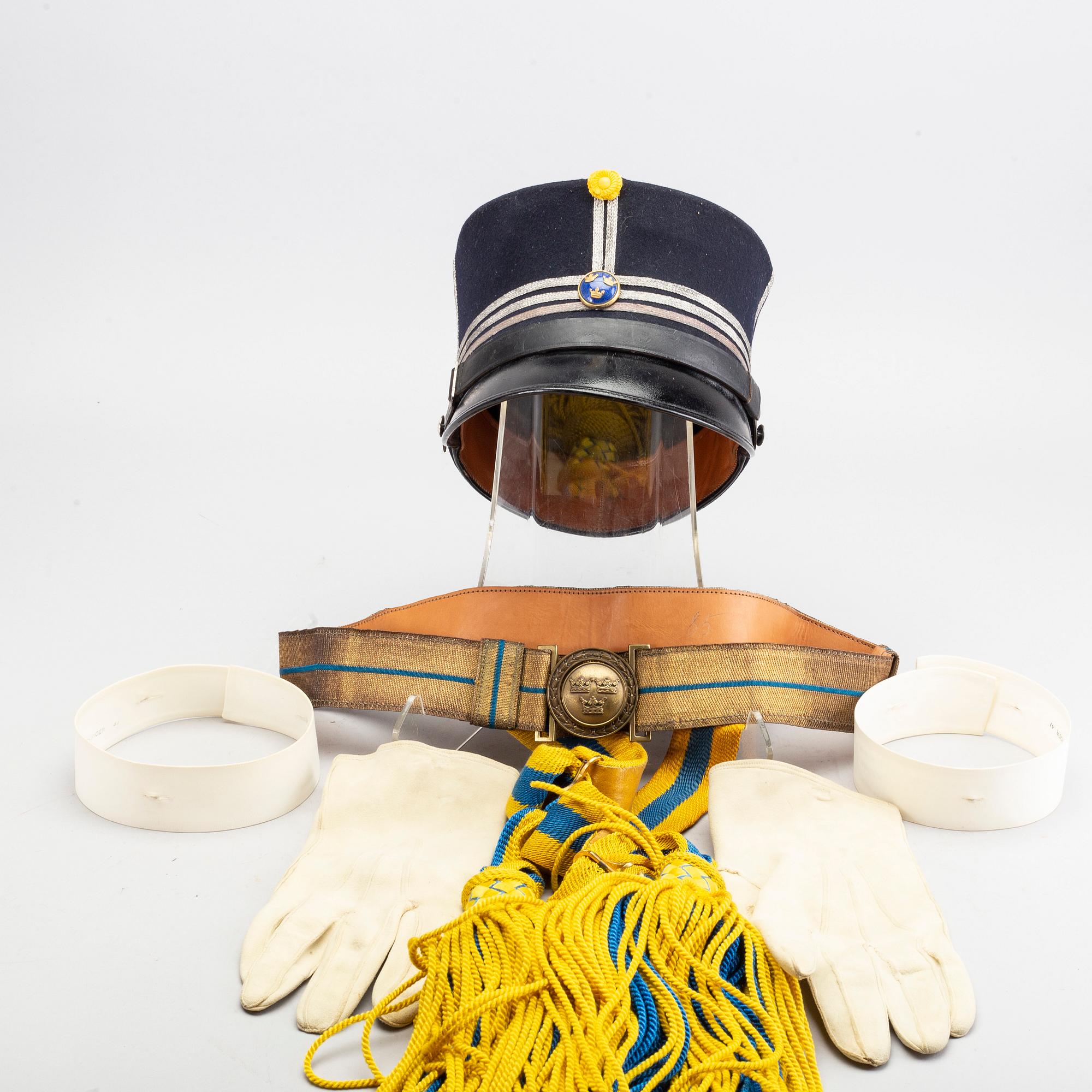 UNIFORMSDELAR, bland annat mössa modell/1923.