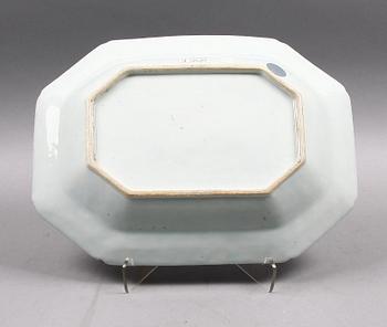 SKÅLFAT, porslin, Kina, 1700-tal.