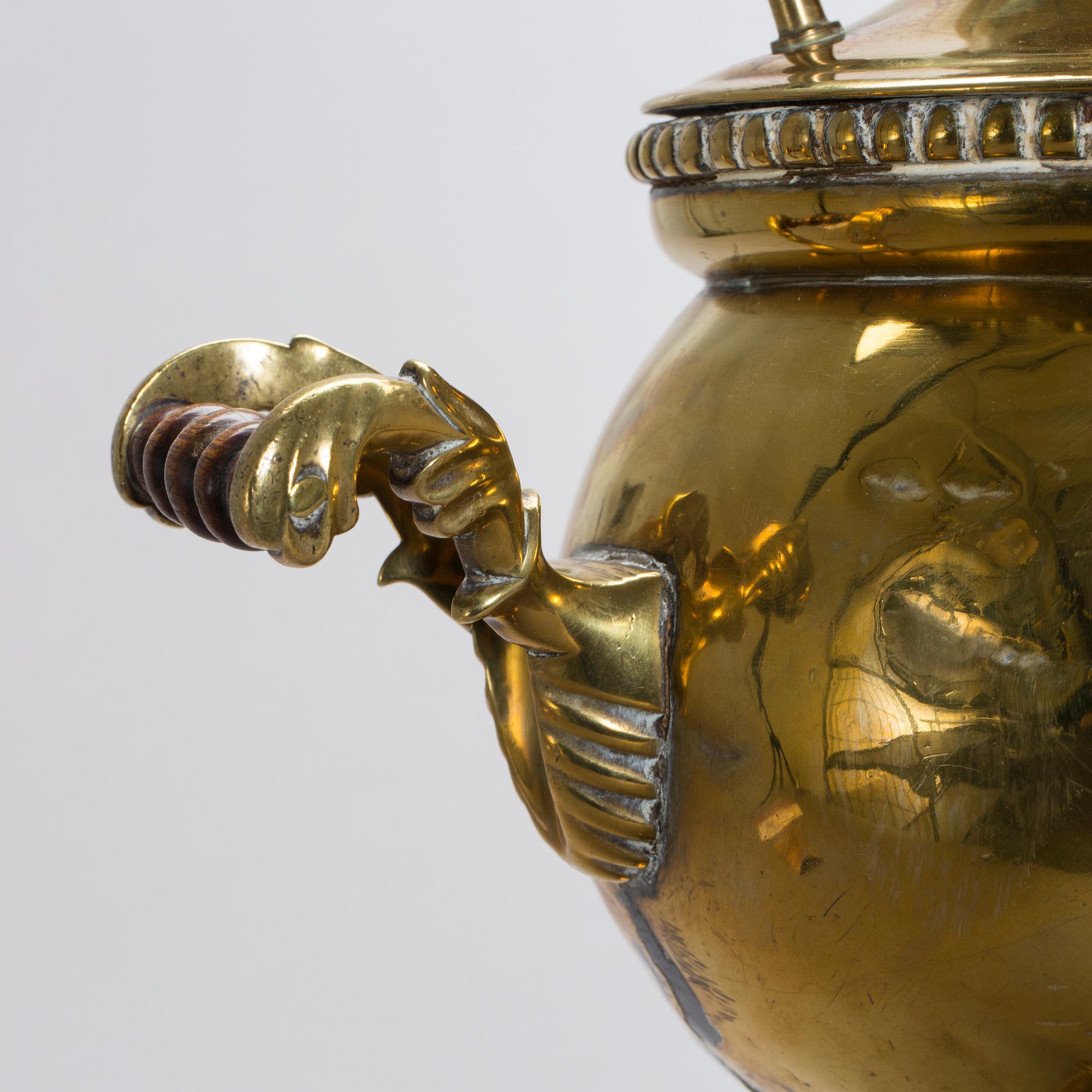 SAMOVAR, mässing, Ryssland. Omkring 1900.