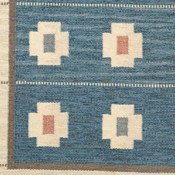 Anna-Greta Sjöqvist, a flat weave rug, signed AGS, c. 244 x 164 cm.
