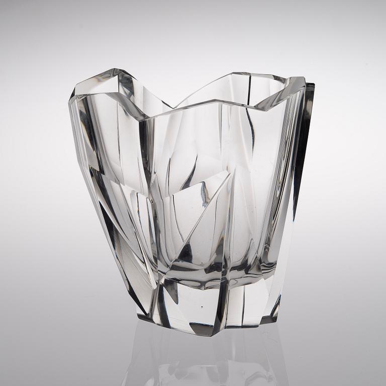 TAPIO WIRKKALA, A VASE. Iceberg. Signed Tapio Wirkkala 3825.