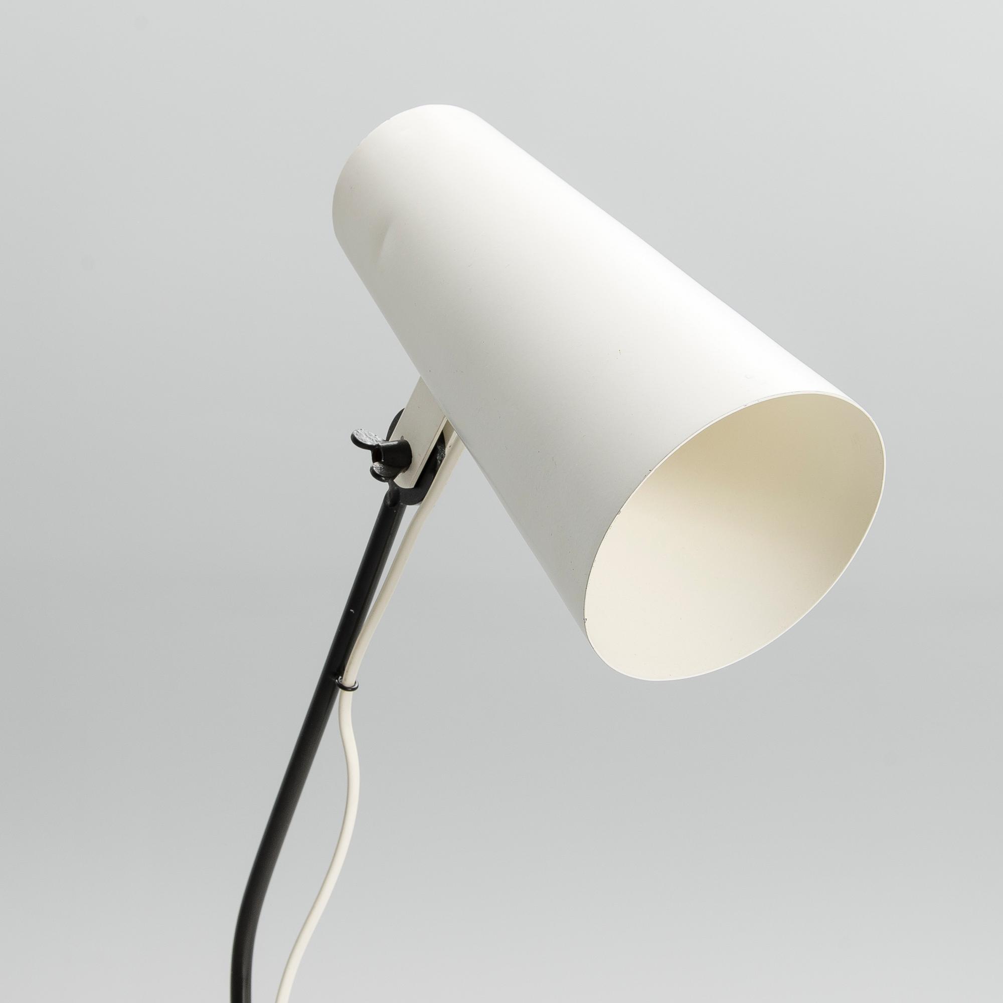 LISA JOHANSSON-PAPE, GOLVLAMPA. Tillverkare Orno. 1950-/60-tal.