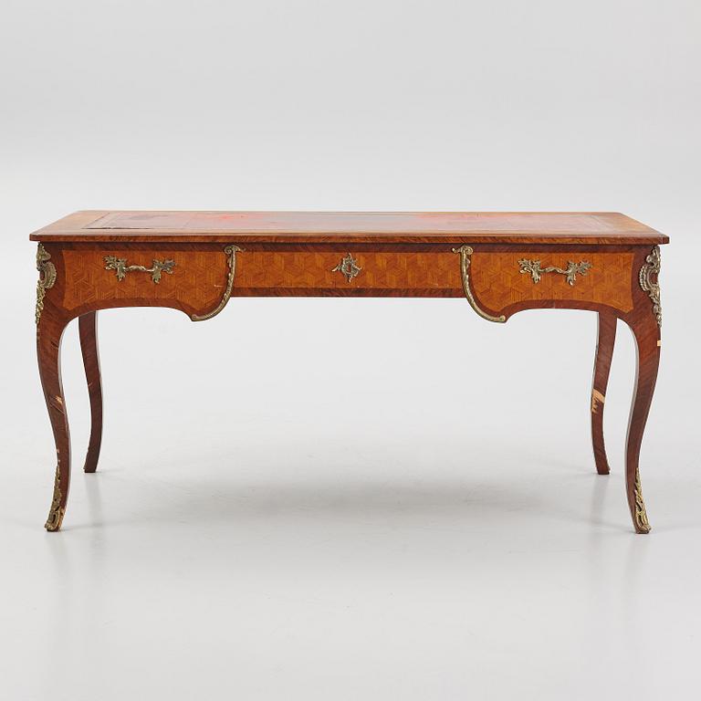 A Louis XV-style bureau plat desk, early 20th century.