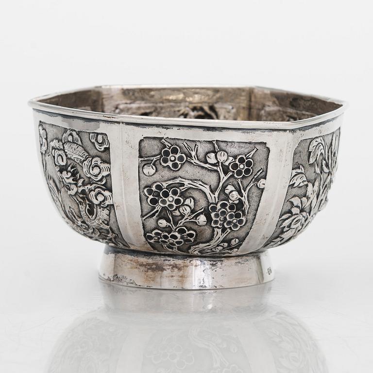 Hexagon export silver bowl, maker's mark GW, Gem Wo, active 1850-75, Canton.