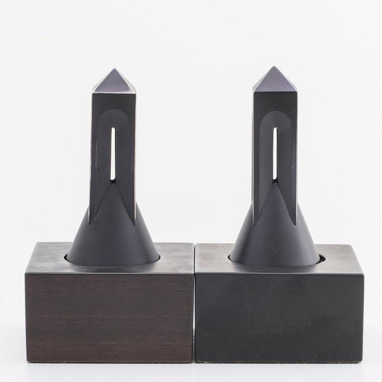 TWO ZOLTAN POPOVITS CHESS FIGUREs, sterling silver. Lapponia 1976.