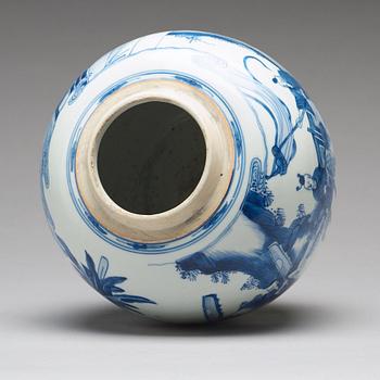 A blue and white jar, Qing dynasty, Kangxi (1662-1722).