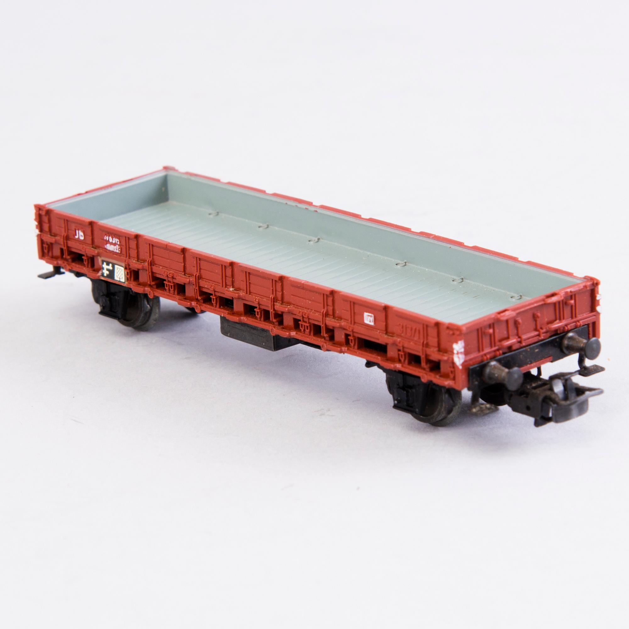 MÄRKLIN, sähkövetureita, 2 kpl ja vaunu, Saksa.