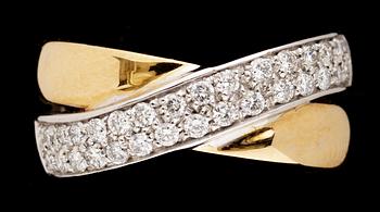 RING, 18k guld och vitguld med briljantslipade diamanter, tot 0.60ct enl gravyr.