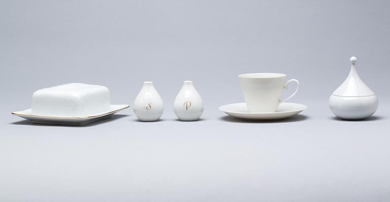 MATSERVIS, ca 89 delar, Design Björn Wiinblad för Rosenthal Studio line.