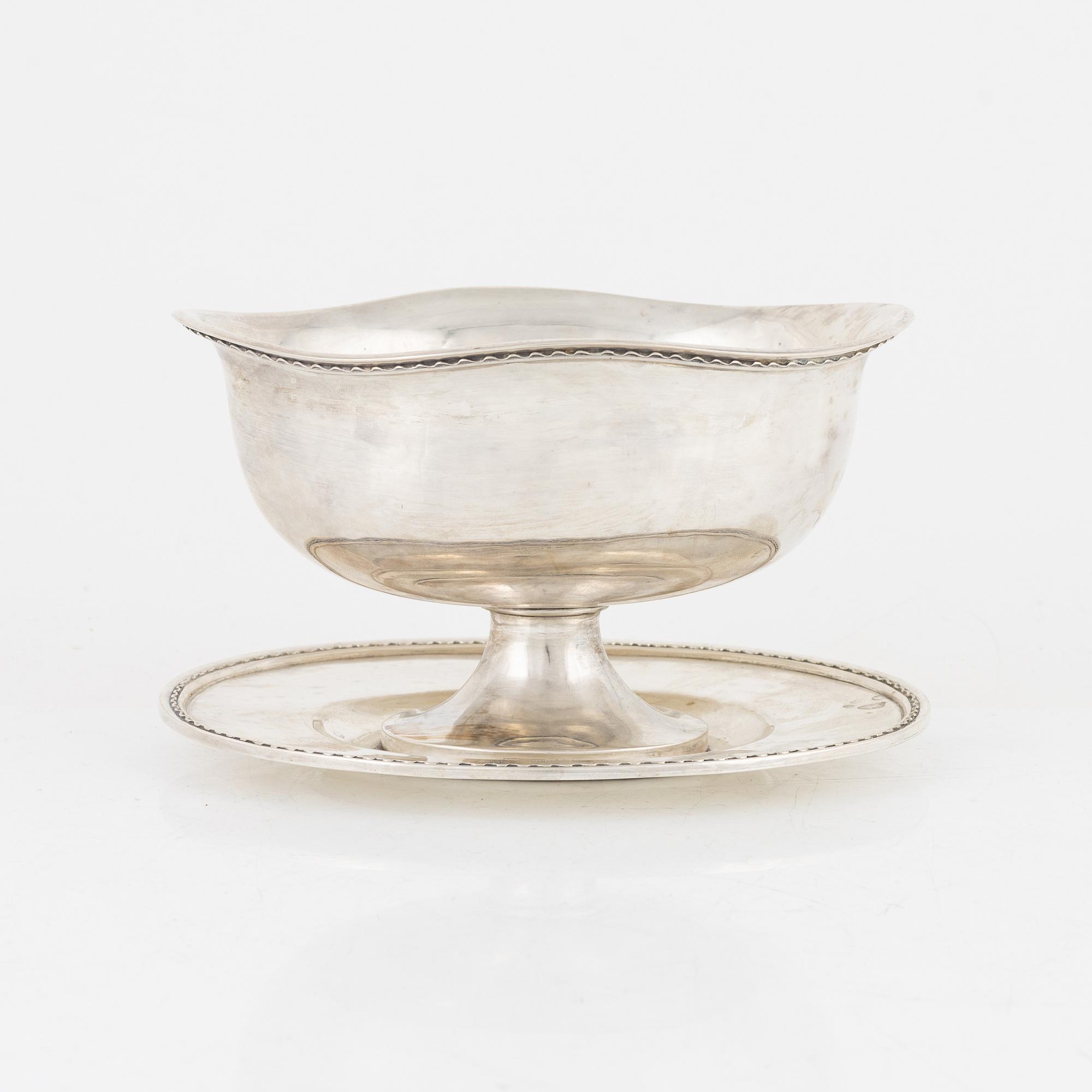 Carl Fredrik Carlman, såsskål, silver, Stockholm 1946.