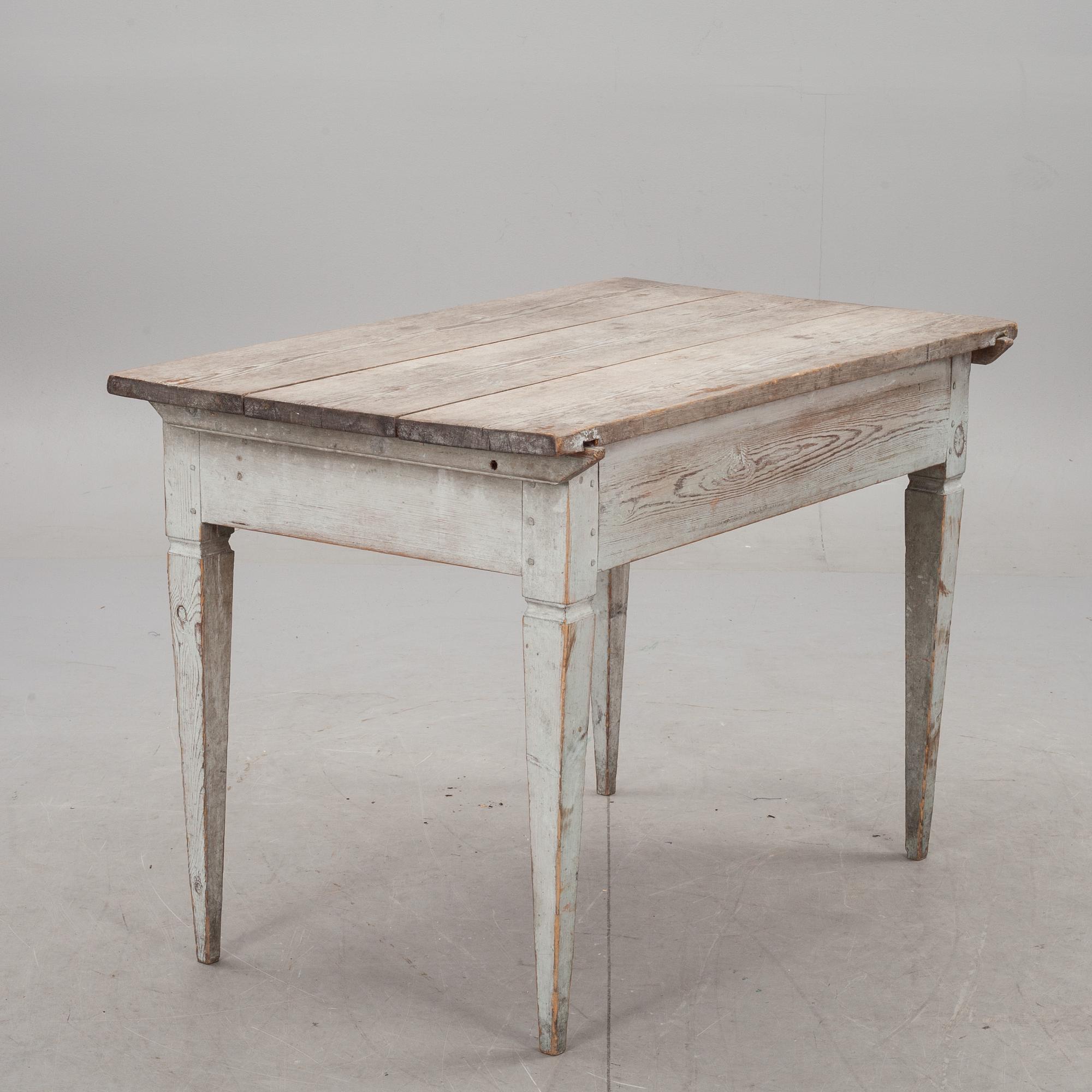 BORD, sengustaviansk provinsarbete, 1800-talets början.
