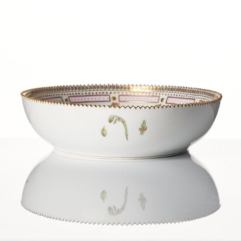 A Royal Copenhagen 'Flora Danica' serving dish and a dessert dish, Denmark, 20th century.