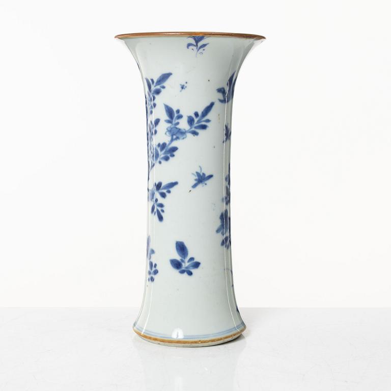 Vas, porslin, Qingdynastin, Kina, 1700-tal.