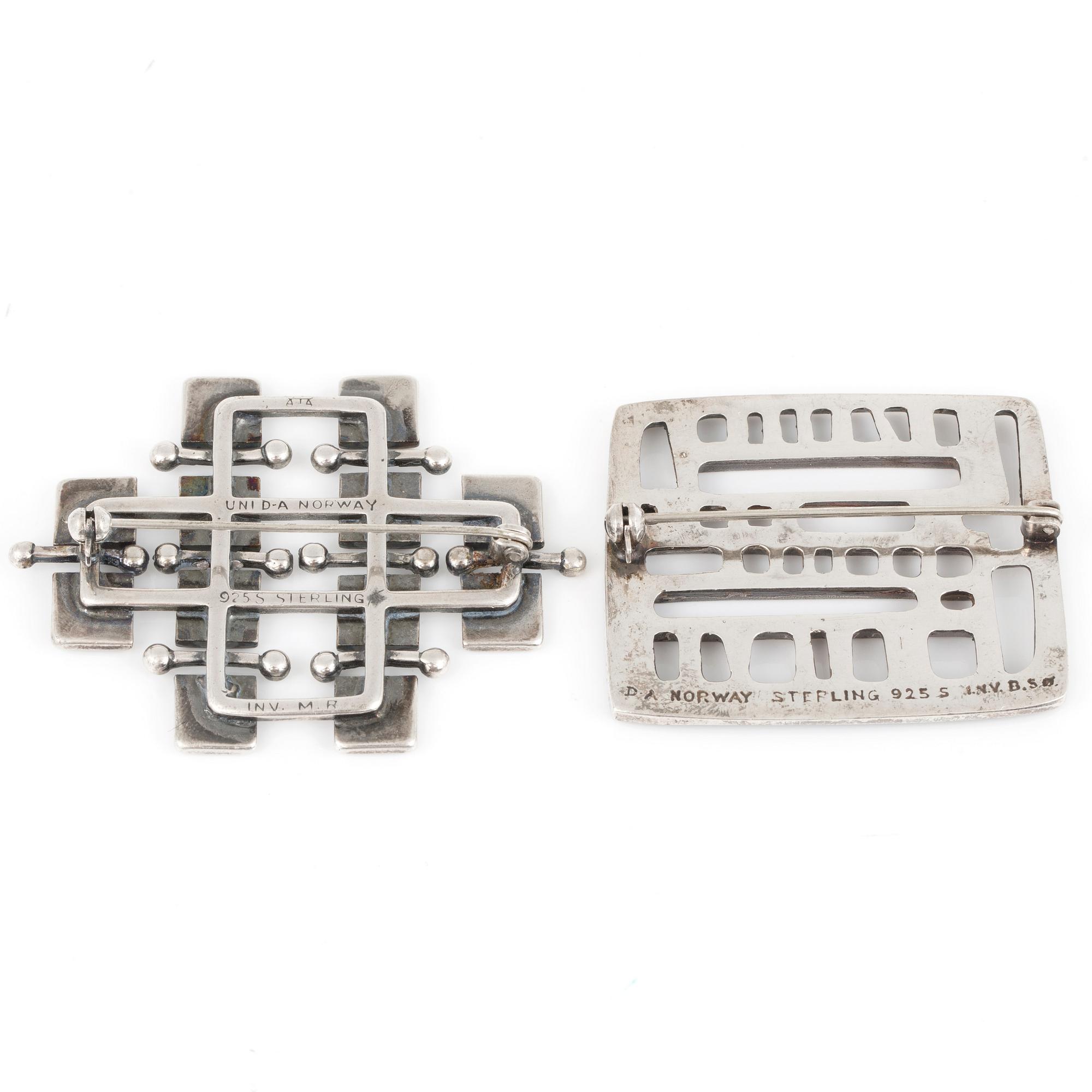 BROSCHER, 2 st, Marianne Berg samt Björn Sigurd Østern för David Andersen, Norge, 1960-70-tal.