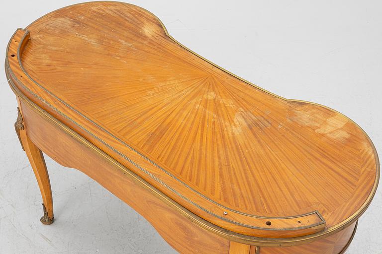 Skrivbord, Louis XVI-stil, tidigt 1900-tal.