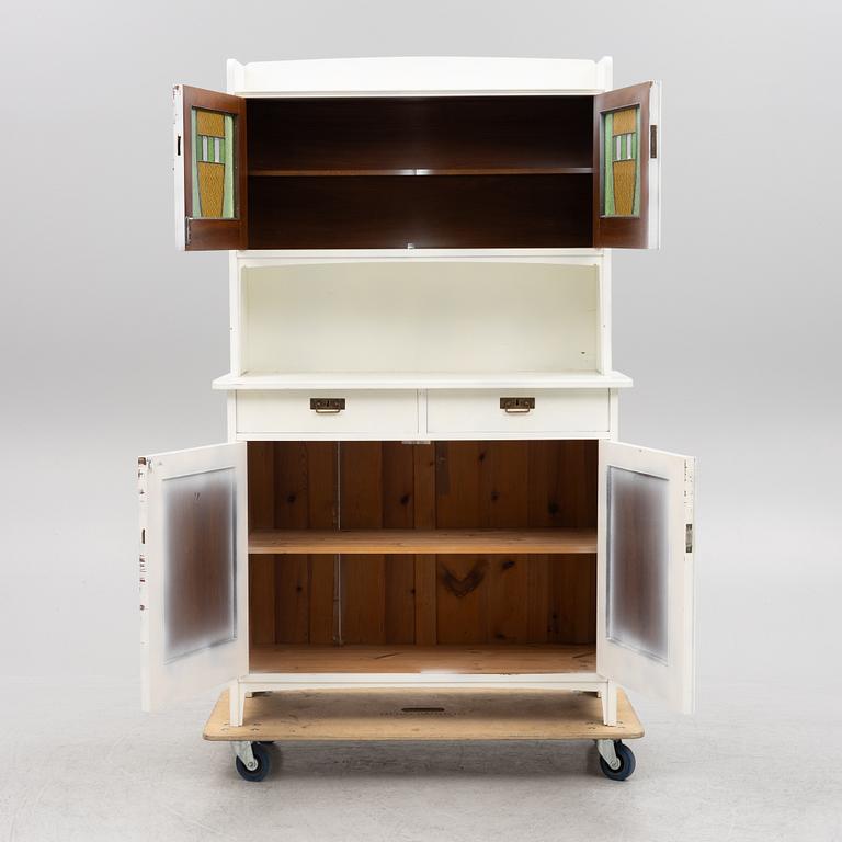 A Jugend cabinet, beginning of the 20th century.