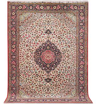 A Silk Quum, c. 292 x 199 cm.