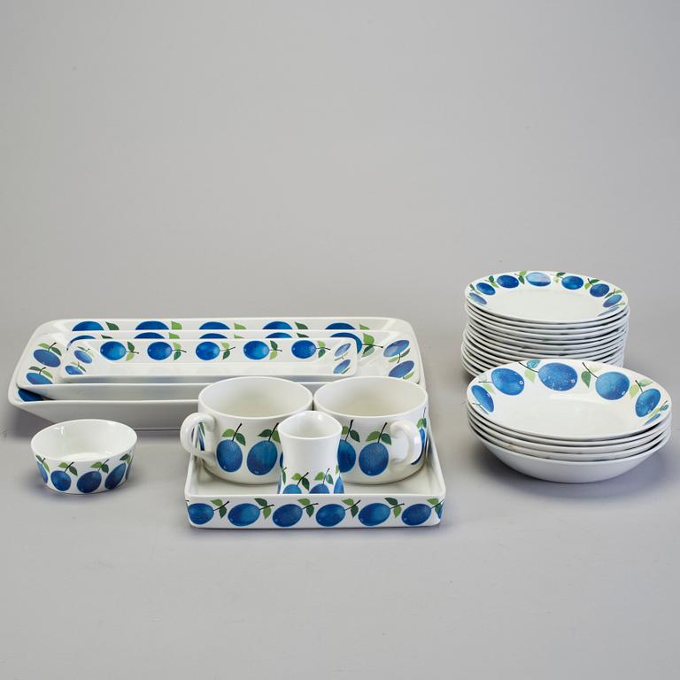 SERVISDELAR, 28 st, porslin, "Prunus" Stig Lindberg, Gustavsberg.
