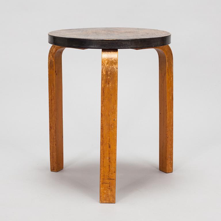 Alvar Aalto, pall, modell 60,O.Y. Huonekalu- ja Rakennustyötehdas A.B för återförsäljaren Finmar Ltd, England 1934-1939.