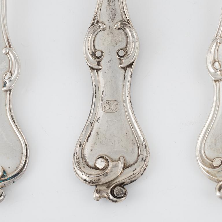 6 Swedish silver forks and a serving spoon, including Carl Tengstedt, Gothenburg, 1855.