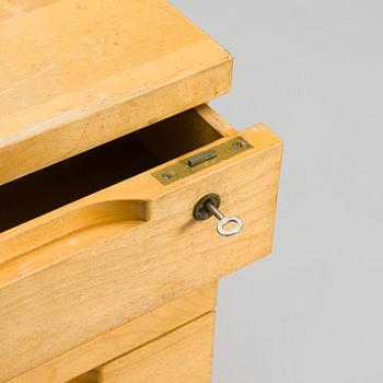 Aino Aalto, A mid-20th century H297 drawer unit for O.Y. Huonekalu-ja Rakennustyötehdas A.B.