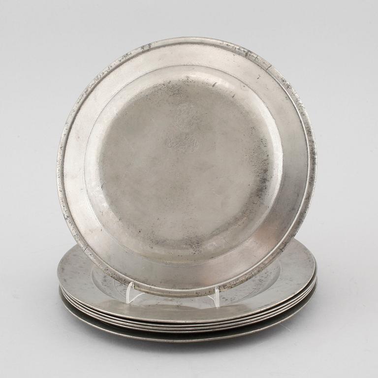 TALLRIKAR, 6 st, tenn, London och Örebro, 1700- och 1800-tal.