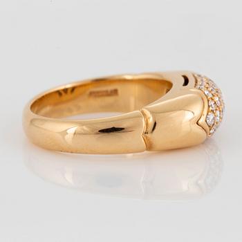 Bulgari ring 18K guld med runda briljantslipade diamanter.