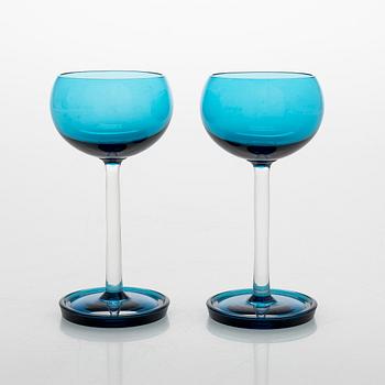 Nanny Still, karahvi ja 5 kpl laseja, "Harlekiini", Riihimäen Lasi Oy.