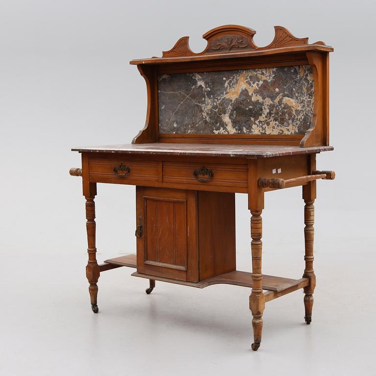 SERVERINGSBORD, 1900-talets första hälft.