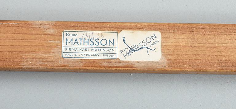 A Bruno Mathsson gateleg table, for Firma Karl Mathsson, Värnamo.