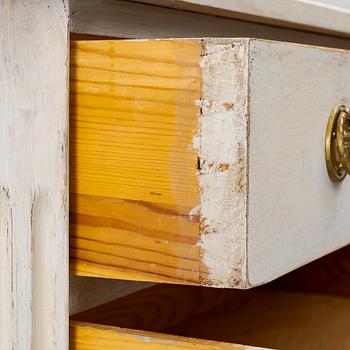 Chest of drawers, circa 1900, Gustavian style.