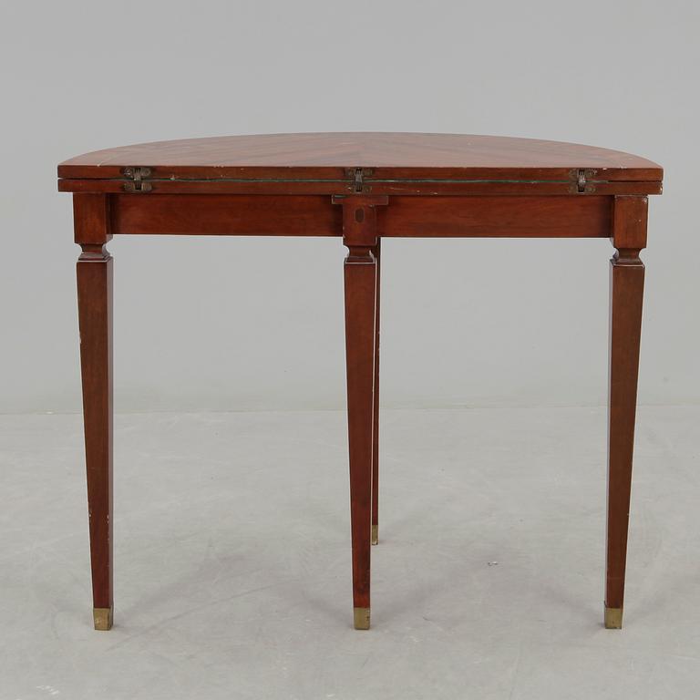SPELBORD, 1900-talets första hälft.