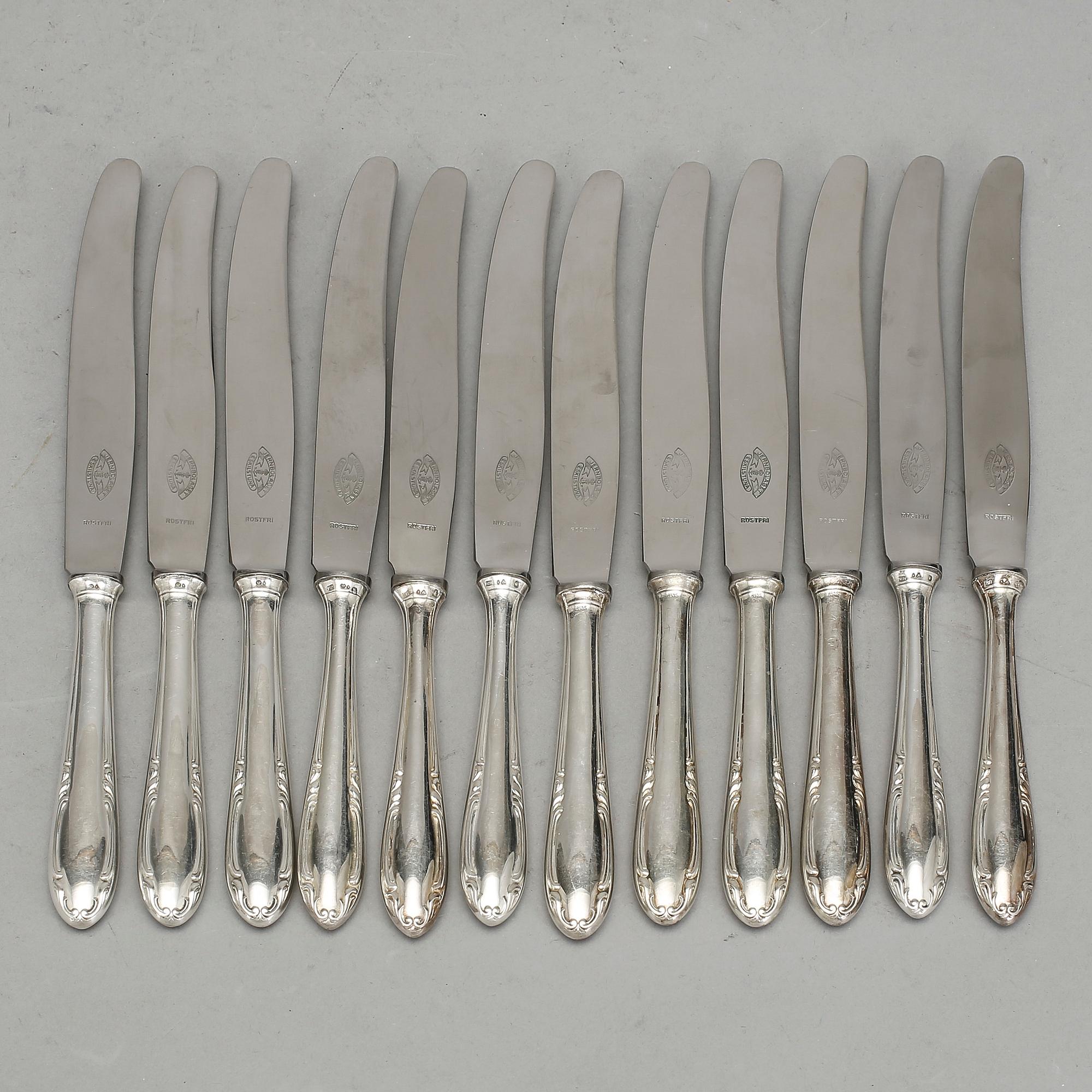 MATKNIVAR, 12 st, silver, "Slottsbarock", bla Stockholm, 1900-tal. Vikt ca 922 gram.