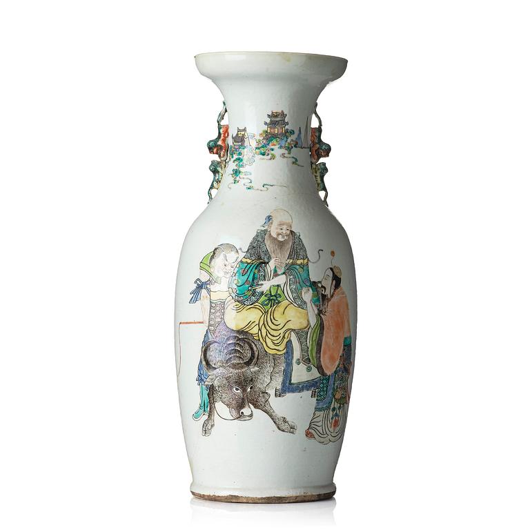 A large 'Sanxing' vase, late Qing dynasty.