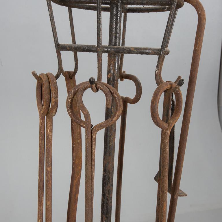 BRASGARNITYR, järn, större modell, Frankrike. 1900-tal.