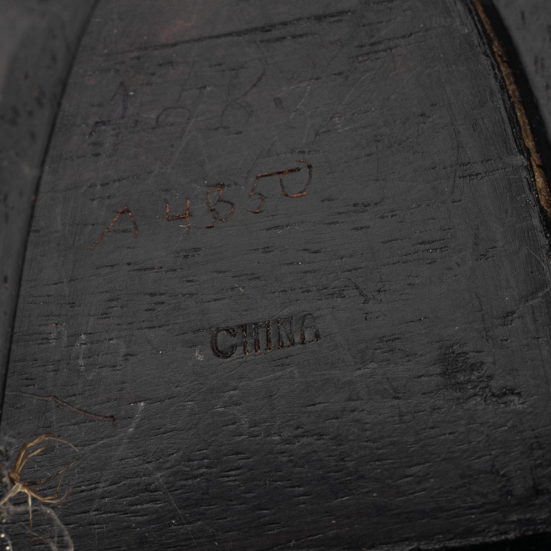 A famille rose 'Rockefeller-pattern' cup with stand, Qing dynasty, Qianlong (1736-95).