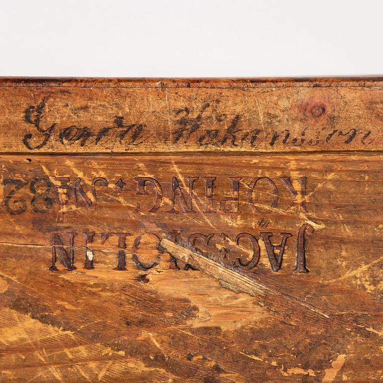 A burr-alder box by J. Sjölin (master 1767-85).