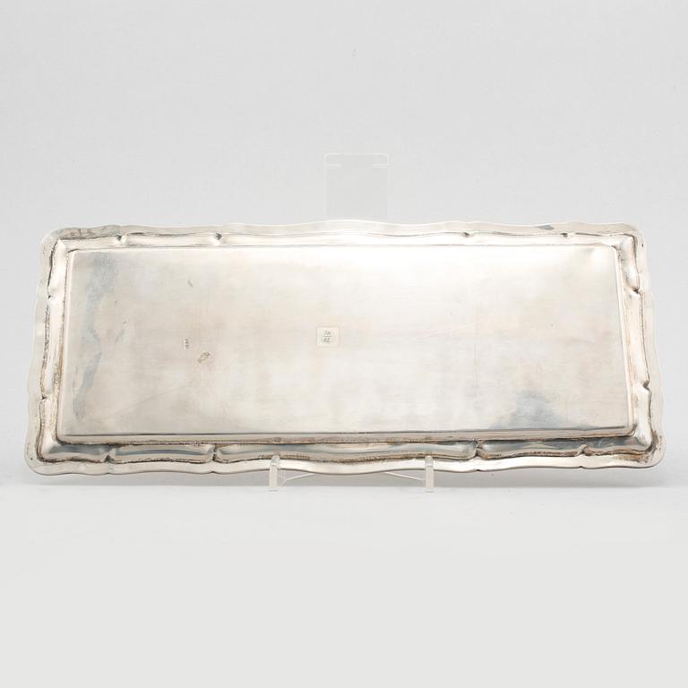BRICKA, silver, 1900-tal. Vikt 414 g.