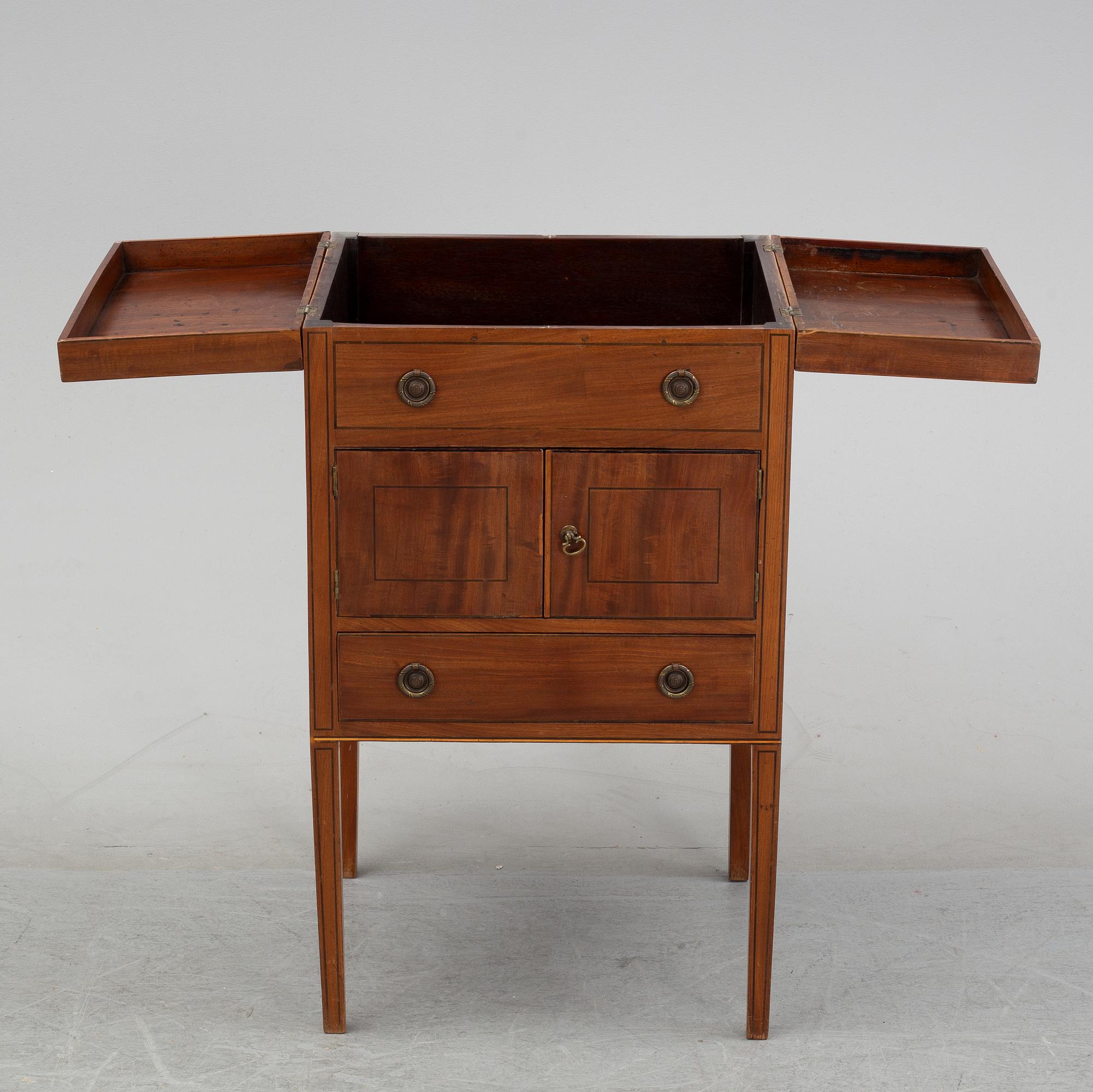 A mahogany lavoir, England, 19th century.