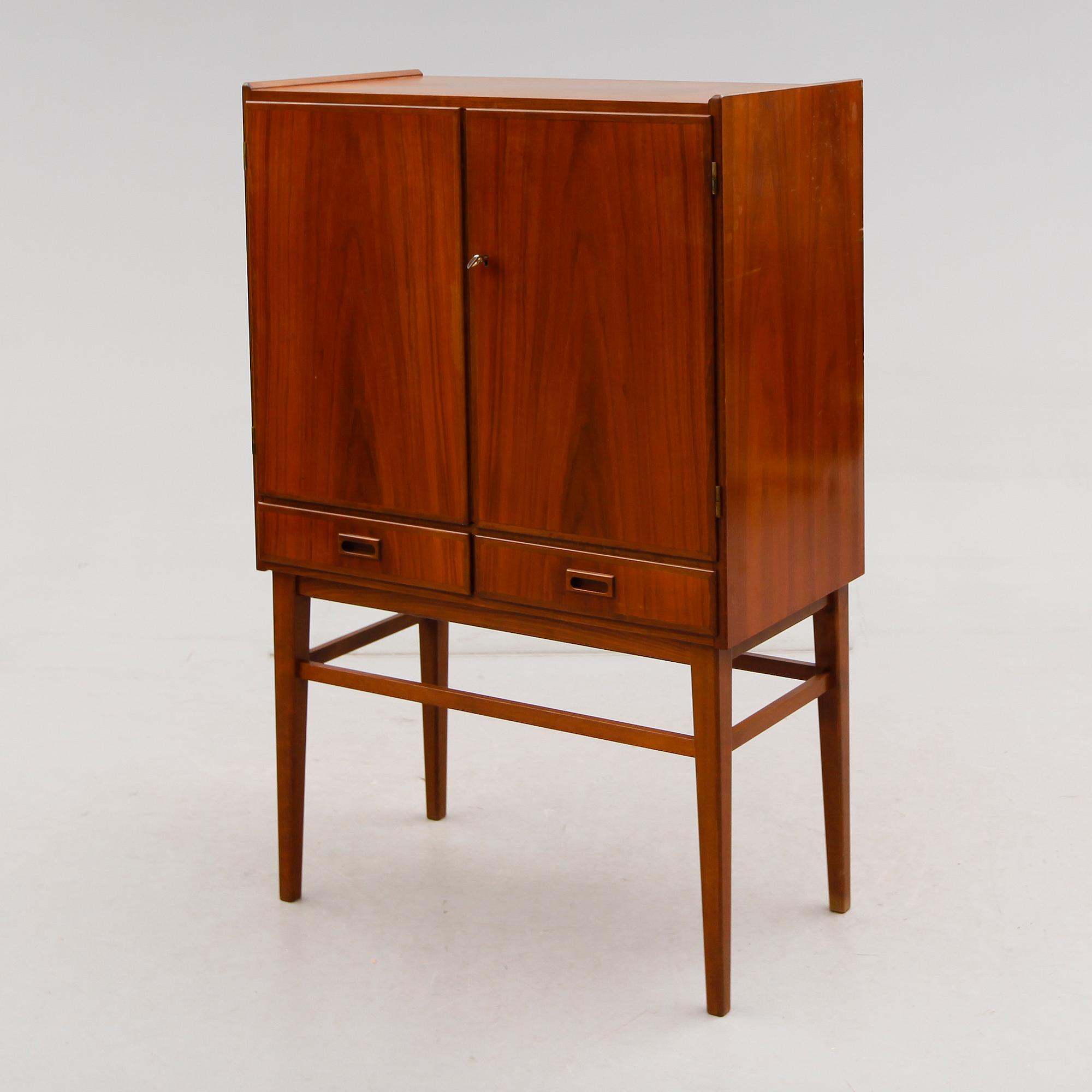 BARSKÅP, 1900-talets mitt.