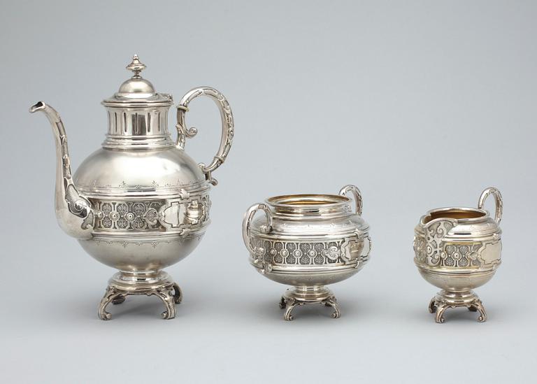 KAFFESERVIS, 3 delar silver, nyrenässans, Carl August Nilsson Malmö 1888, totalvikt 770 gr.