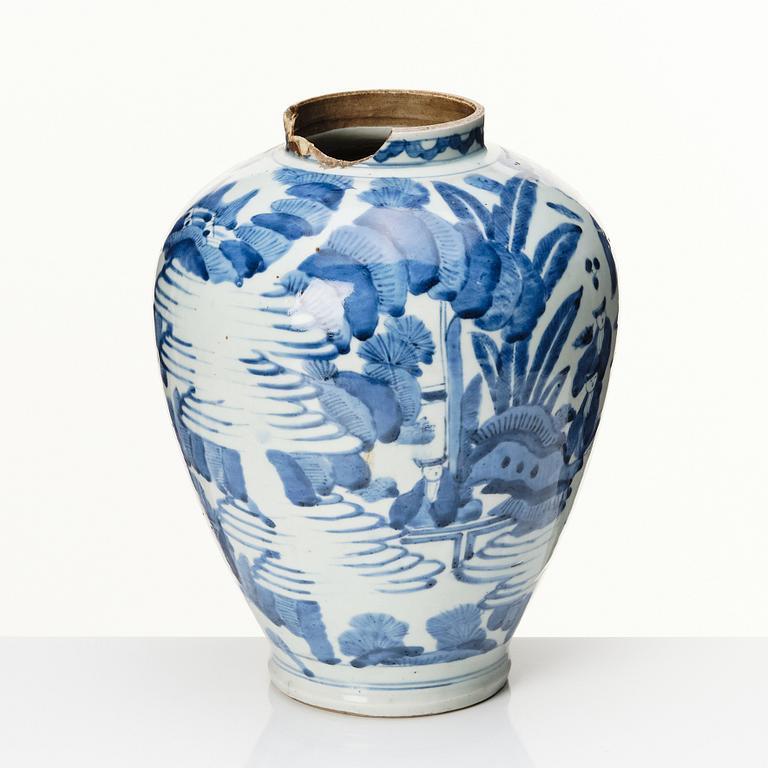 A Japanese blue and white vase, 17th century.