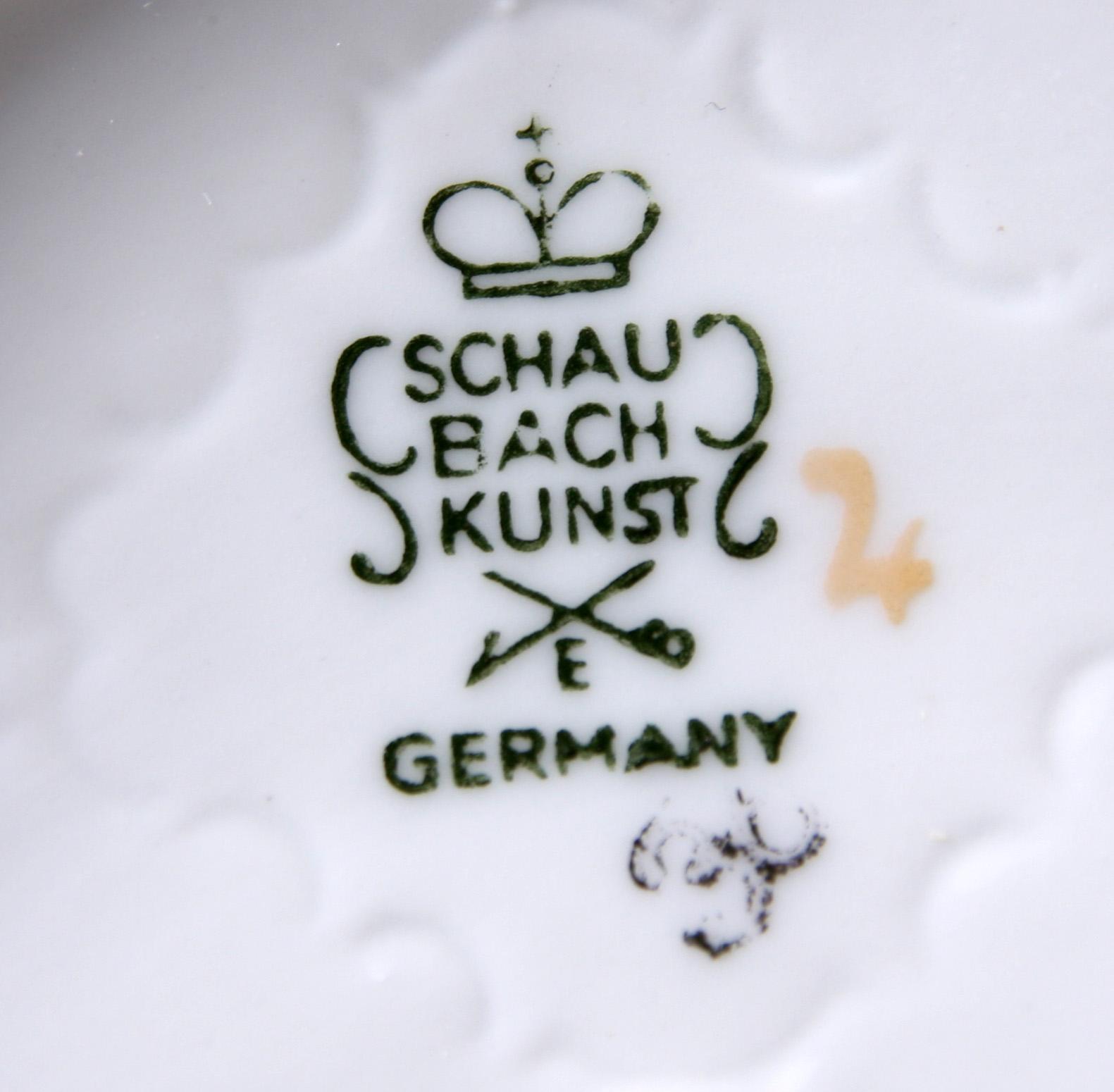 FIGURINER, 5 st. Porslin, Schaubachkunst, Tyskland.