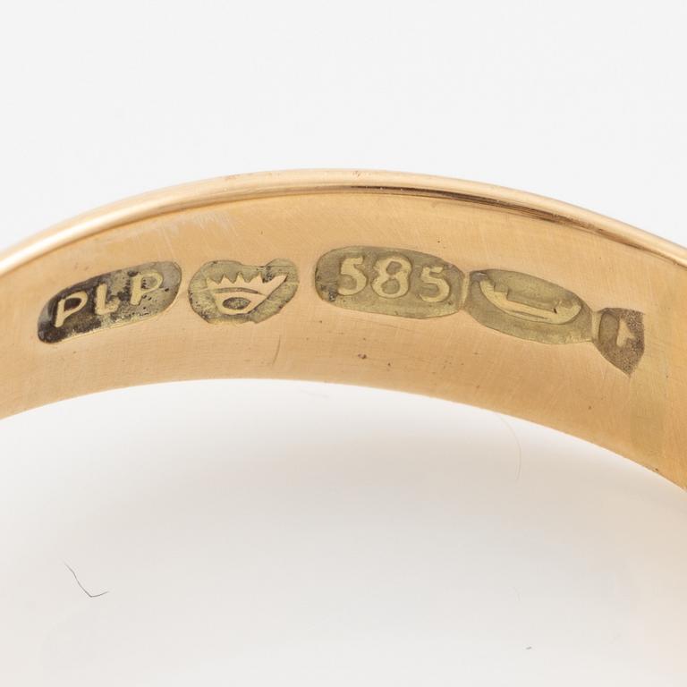 A 14K gold ring with smoaky quartzes. Alppikulta, Helsinki.