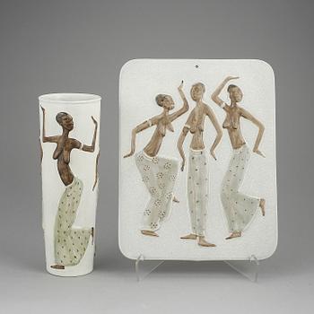 VÄGGPLAKETT samt VAS, keramik, Dorothy Clough, Upsala-Ekeby, 1900-talets mitt.