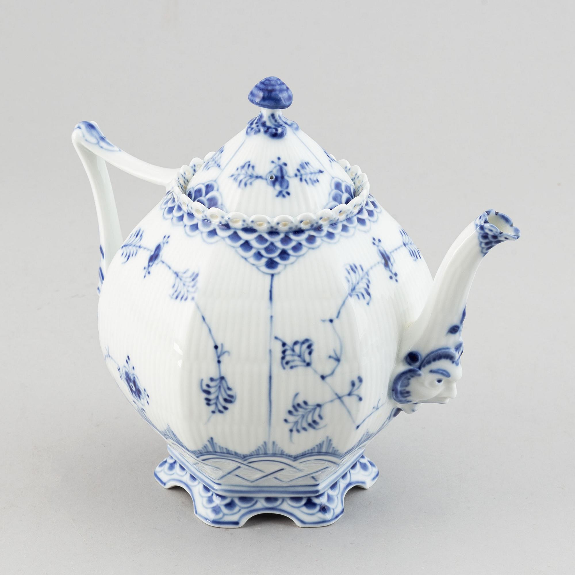 Royal Copenhagen,  a '1119' 'Musselmalet Full Lace' porcelain teapot, Denmark.