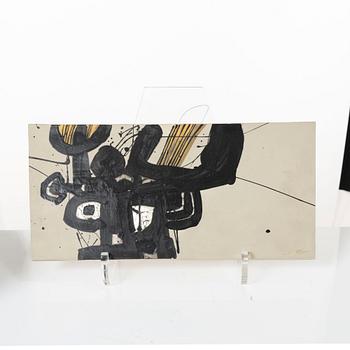 Claes Thell, three stoneware pieces, as well as a piece by Börje Skohg.