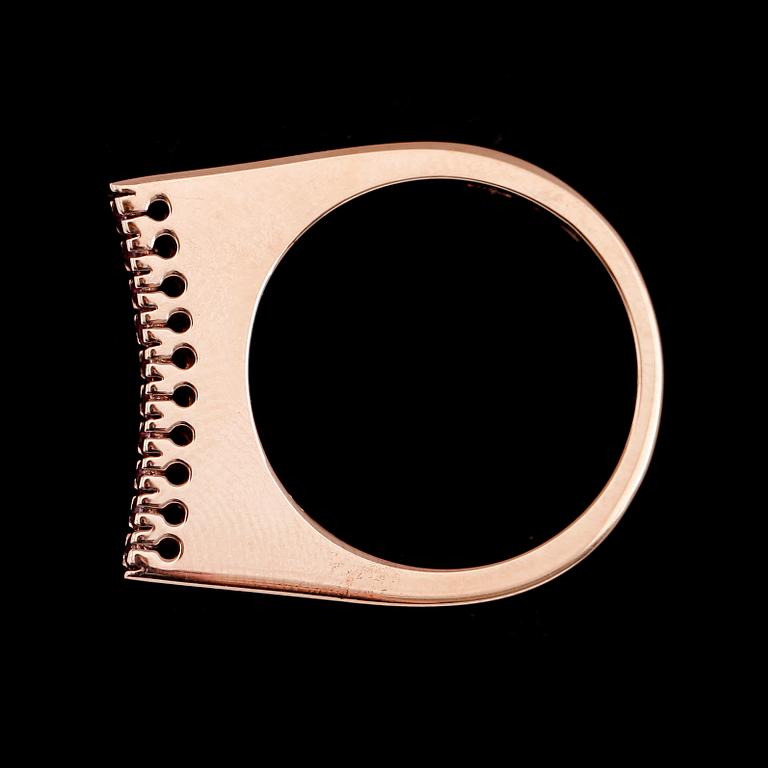 RING, 14 k roséguld, 10 rosa safirer tot ca 0.25 ct.