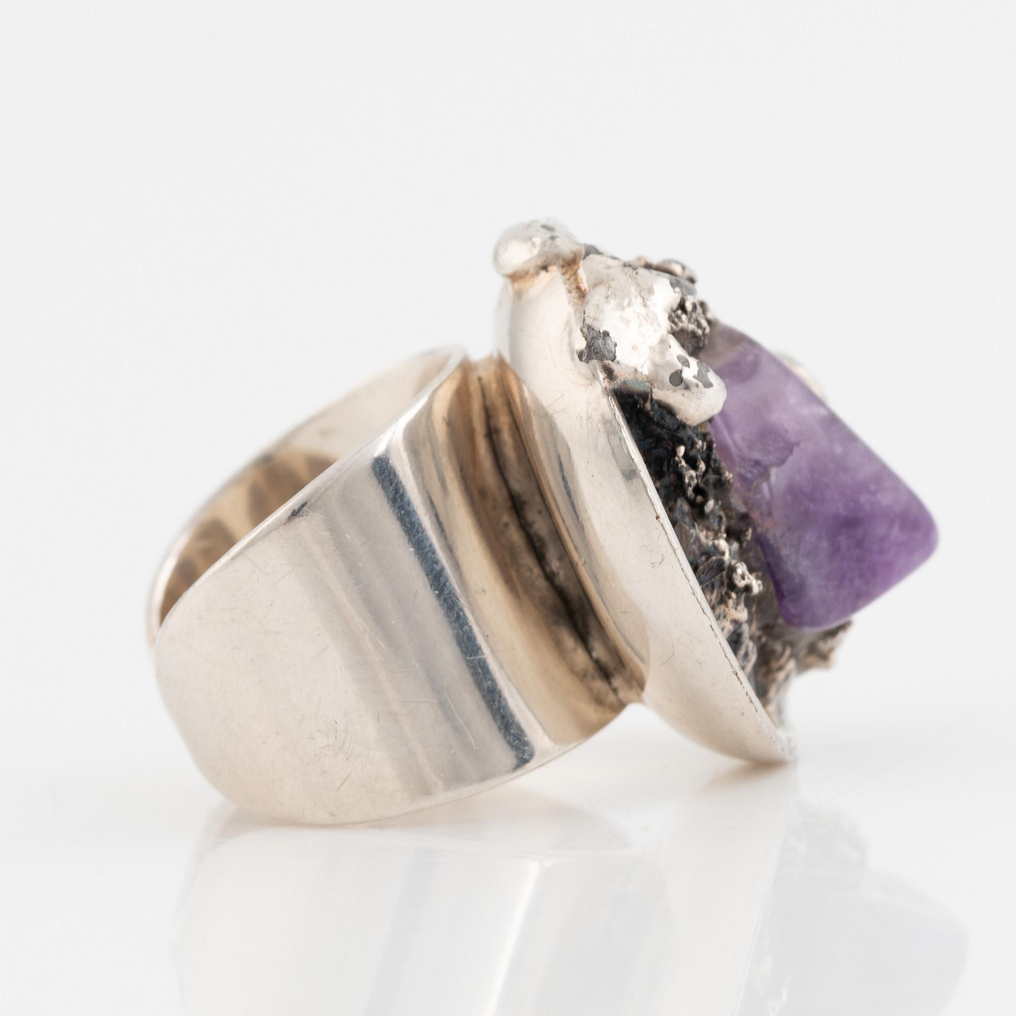 Ring, Peter Wilhjelm Nielsen (PWN), silver and amethyst ring.