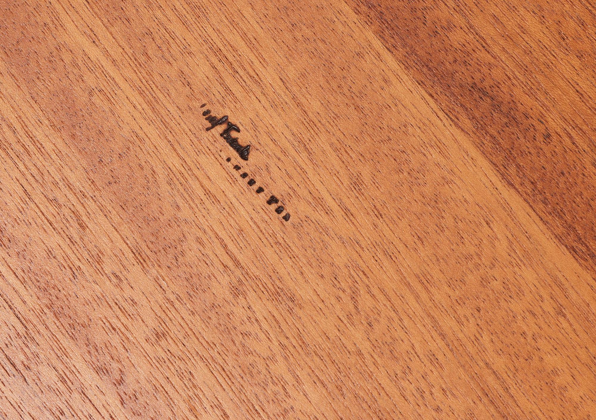 JOSEF FRANK, soffbord, Firma Svenskt Tenn modell 2139.